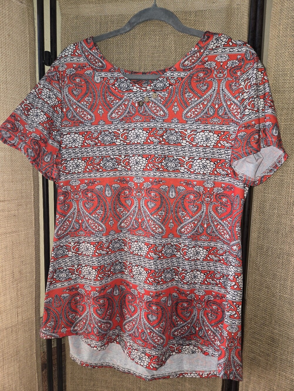 Women's Red Paisley Short Sleeve Top 2XL